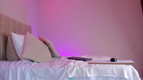 Snapshot of _angela_x chatting on January 2025 11:37:02 AM ngela online show from January 2025 11:37:02 AM