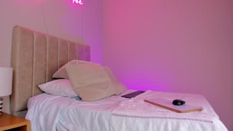 Snapshot of _angela_x chatting on January 2025 11:41:01 AM ngela online show from January 2025 11:41:01 AM