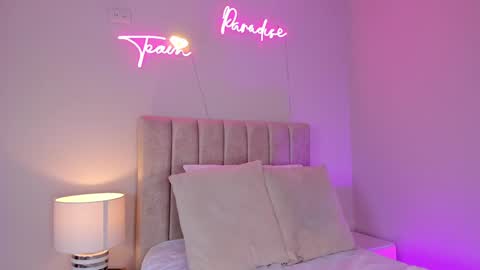 Snapshot of _angela_x chatting on January 2025 11:44:02 AM ngela online show from January 2025 11:44:02 AM