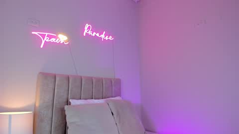 Snapshot of _angela_x chatting on February 2025 11:38:02 AM ngela online show from February 2025 11:38:02 AM