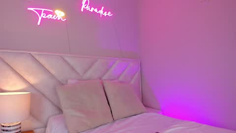 Snapshot of _angela_x chatting on March 2025 11:47:02 AM ngela online show from March 2025 11:47:02 AM