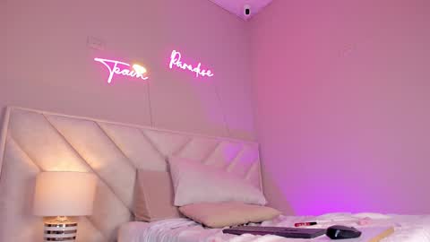 Snapshot of _angela_x chatting on March 2025 04:22:01 PM ngela online show from March 2025 04:22:01 PM