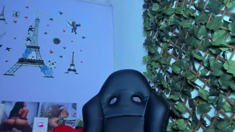 Snapshot of _angelnaugthy_ chatting on January 2025 02:07:02 AM ANGEL online show from January 2025 02:07:02 AM