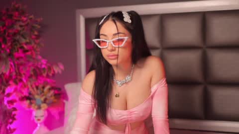 Snapshot of _anna_bloom chatting on January 2025 11:27:01 PM Anna online show from January 2025 11:27:01 PM