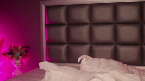 Snapshot of _anna_bloom chatting on February 2025 11:26:01 PM Anna online show from February 2025 11:26:01 PM