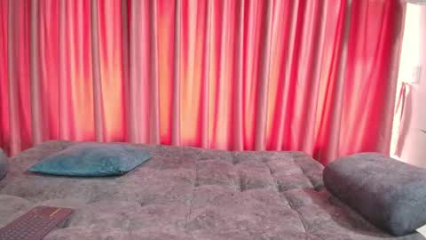 Snapshot of _annie_thomson_ chatting on October 2025 05:12:02 PM Melissa online show from October 2025 05:12:02 PM