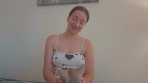 Anna online show from September 2025 01:55:01 PM