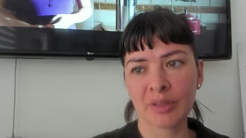 antonia online show from February 2026 09:51:02 PM