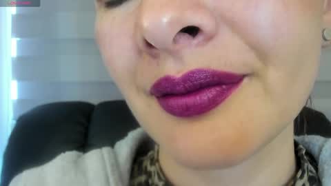 antonia online show from April 2026 06:56:01 PM