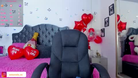 antonnela online show from February 2025 04:37:02 PM