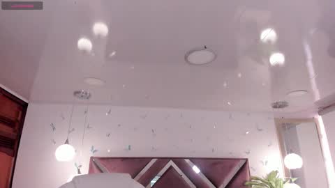 antonnela online show from November 2025 02:17:01 PM