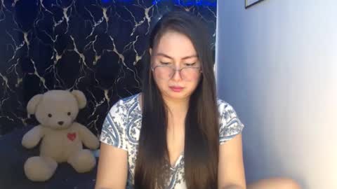 Snapshot of _arah chatting on October 2025 02:45:01 AM arah online show from October 2025 02:45:01 AM