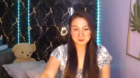 Snapshot of _arah chatting on December 2025 08:32:02 AM arah online show from December 2025 08:32:02 AM