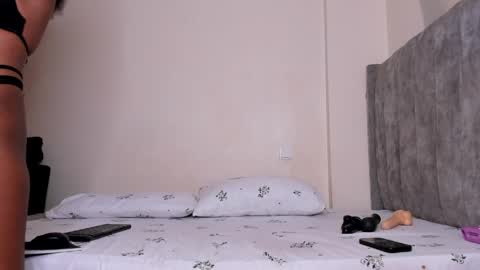 Ariah independent model online show from May 2026 05:56:01 AM
