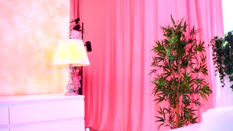 Snapshot of _arielle chatting on October 2025 08:37:01 AM Arielle online show from October 2025 08:37:01 AM