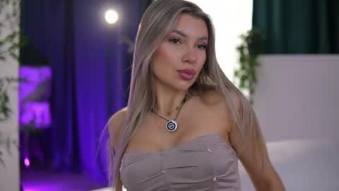 Arielle online show from May 2026 07:25:01 AM