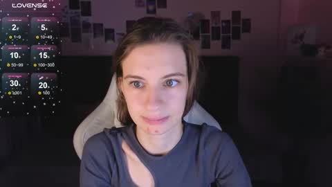 _ash_leyy_ online show from September 2025 01:29:02 AM