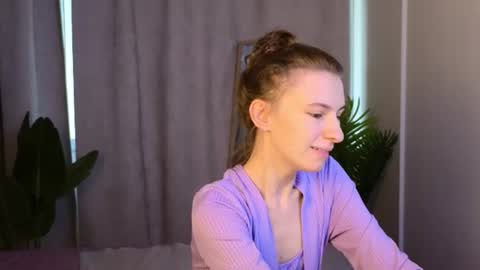 _ash_leyy_ online show from July 2026 01:25:01 AM
