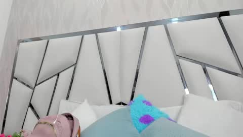 Aura online show from May 2026 03:24:01 AM