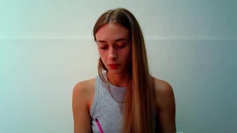 _aurora_sweet online show from September 2025 01:11:02 PM