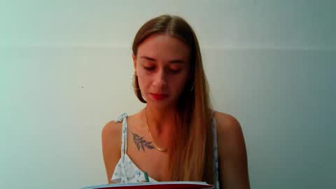 _aurora_sweet online show from September 2025 12:26:01 PM