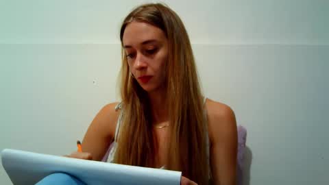 _aurora_sweet online show from September 2025 09:31:02 AM