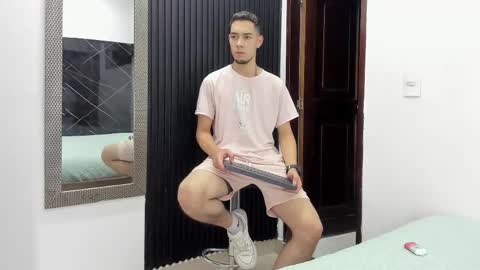 Snapshot of _axel_09 chatting on April 2026 04:35:01 AM _axel_09 online show from April 2026 04:35:01 AM