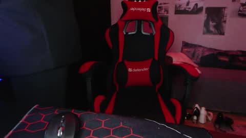 Tiffany online show from October 2025 12:19:01 AM