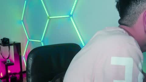 Snapshot of _baterchatur chatting on January 2025 02:43:01 AM Lunita online show from January 2025 02:43:01 AM