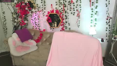 Snapshot of _bellaclark chatting on April 2026 08:28:02 PM Bella online show from April 2026 08:28:02 PM