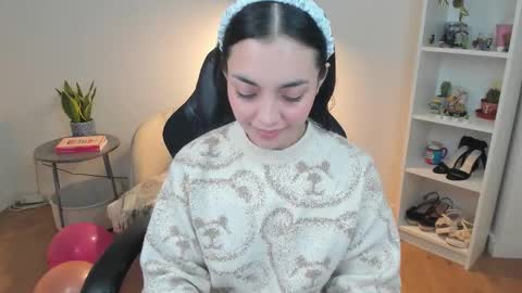 Snapshot of _bellaevans_ chatting on March 2026 07:02:02 AM Bella Evans online show from March 2026 07:02:02 AM