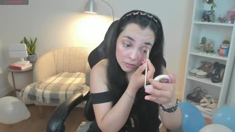 Snapshot of _bellaevans_ chatting on April 2026 06:19:01 AM Bella Evans online show from April 2026 06:19:01 AM