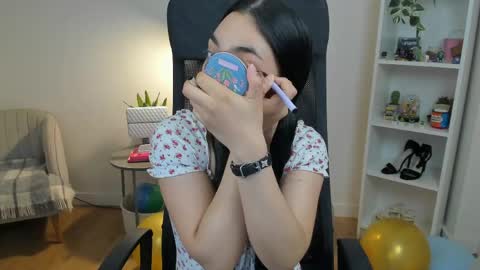 Snapshot of _bellaevans_ chatting on May 2026 05:03:02 AM Bella Evans online show from May 2026 05:03:02 AM