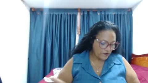 _bellanocturna online show from March 2026 11:08:01 PM