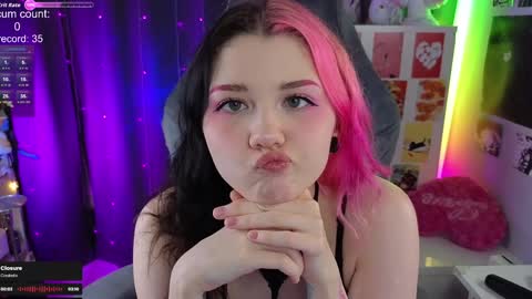 Snapshot of _biscuitty chatting on January 2026 08:25:01 PM Alice .. online show from January 2026 08:25:01 PM