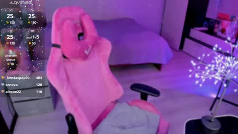 Snapshot of _black_fox__ chatting on January 2025 11:45:02 PM Olivia Subscribe to my Fansly - online show from January 2025 11:45:02 PM