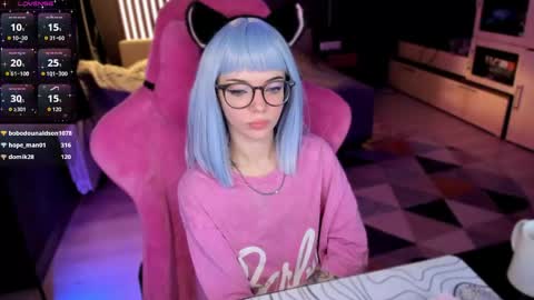 Snapshot of _black_fox__ chatting on April 2026 01:42:02 AM Olivia Subscribe to my Fansly - online show from April 2026 01:42:02 AM