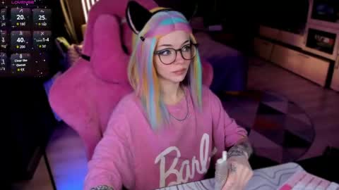 Snapshot of _black_fox__ chatting on April 2026 12:30:02 AM Olivia Subscribe to my Fansly - online show from April 2026 12:30:02 AM