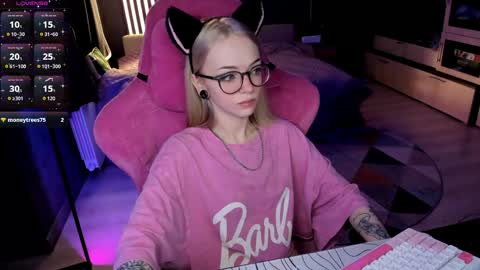 Snapshot of _black_fox__ chatting on April 2026 11:46:02 PM Olivia Subscribe to my Fansly - online show from April 2026 11:46:02 PM