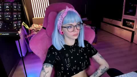 Snapshot of _black_fox__ chatting on May 2026 12:19:02 AM Olivia Subscribe to my Fansly - online show from May 2026 12:19:02 AM