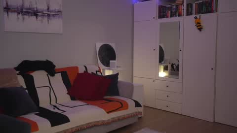 Lili online show from February 2026 05:48:02 AM