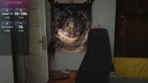 Laura online show from December 2024 03:44:01 PM