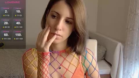 Laura online show from October 2025 08:36:02 AM