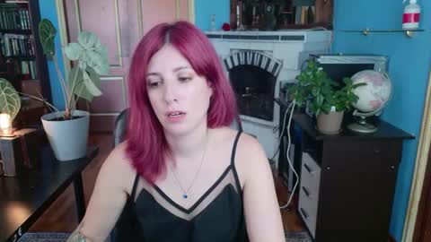 Snapshot of _blackpearl chatting on July 2026 11:57:01 AM Laura online show from July 2026 11:57:01 AM
