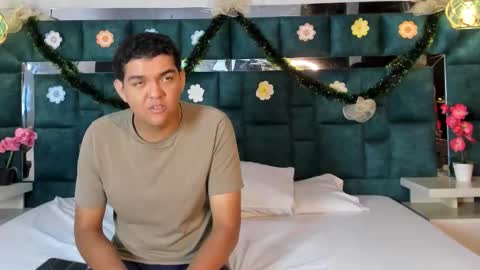 _bonnyandclyde online show from December 2025 11:39:02 AM