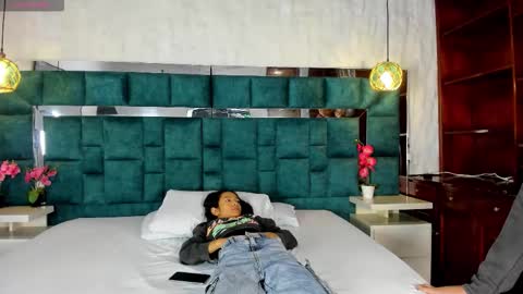 _bonnyandclyde online show from February 2026 12:38:01 PM