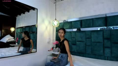 _bonnyandclyde online show from May 2026 12:45:02 PM