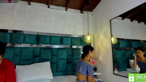 _bonnyandclyde online show from May 2026 01:38:02 PM