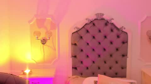 Brenda  online show from October 2025 07:44:02 PM