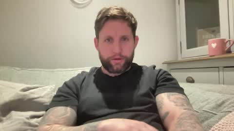 Snapshot of _british_hung_ chatting on January 2025 01:13:01 PM UK BigThick Cock online show from January 2025 01:13:01 PM